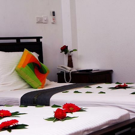 Rajanawa Resort Ratnapura Esterno foto