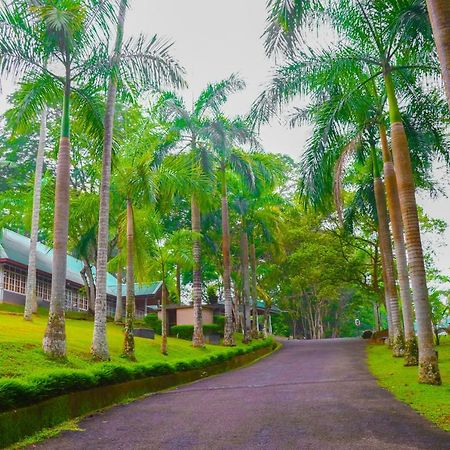 Rajanawa Resort Ratnapura Esterno foto