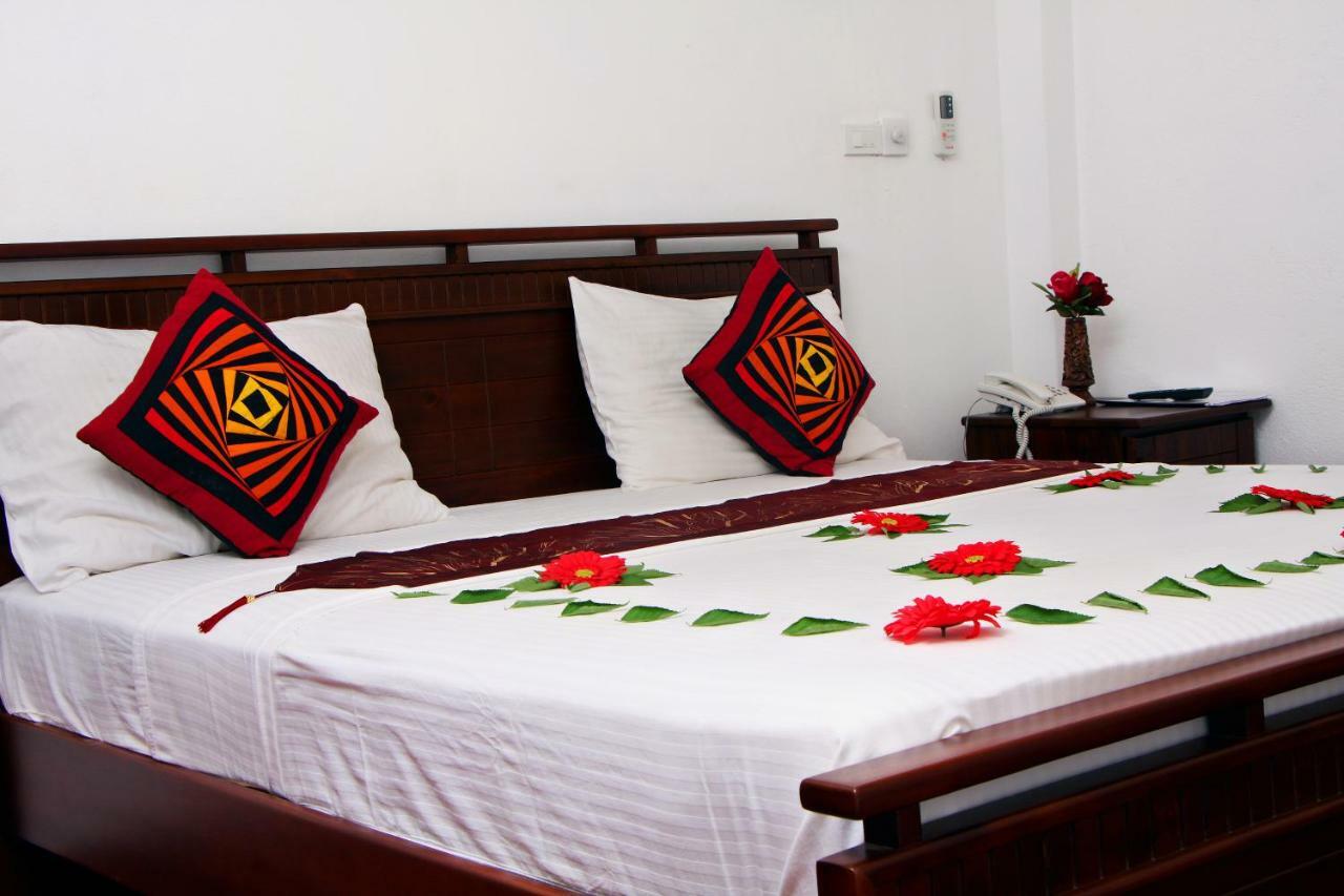 Rajanawa Resort Ratnapura Esterno foto
