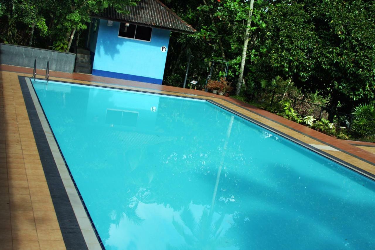 Rajanawa Resort Ratnapura Esterno foto